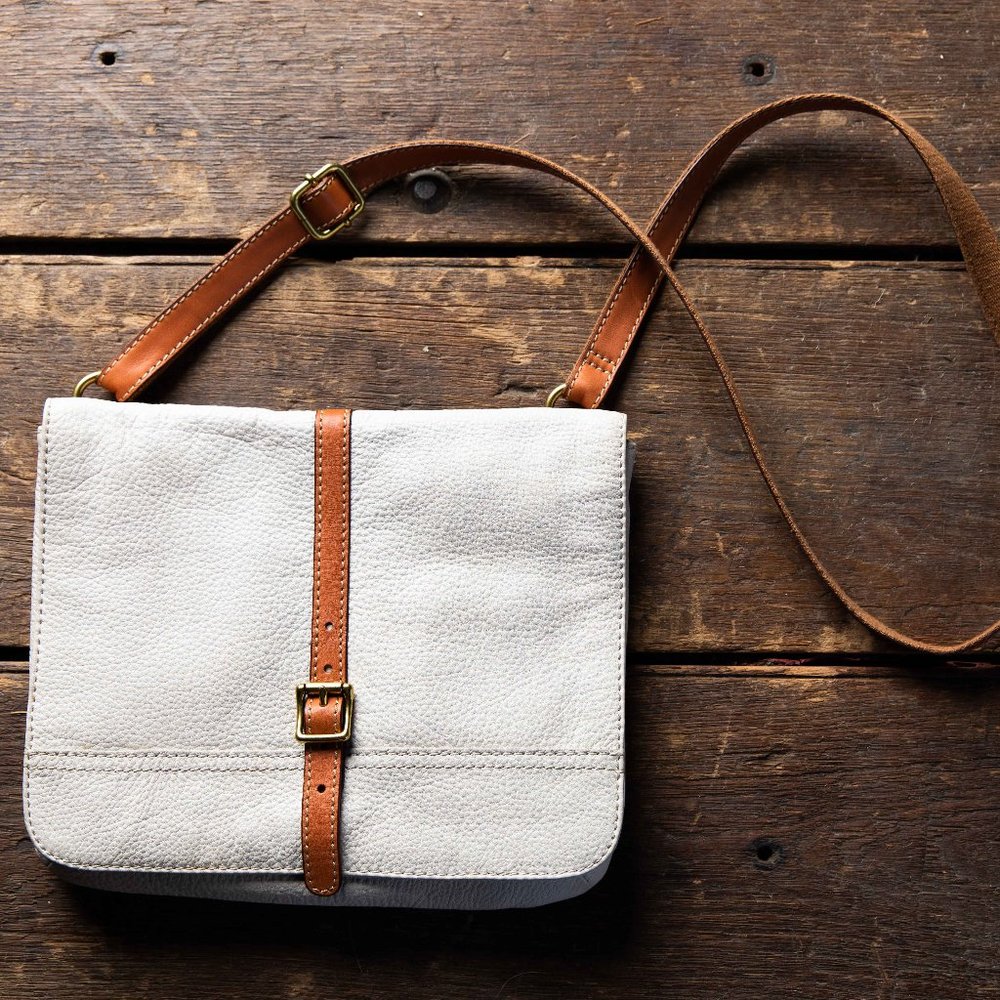 White and Tan Leather Fossil Crossbody Purse